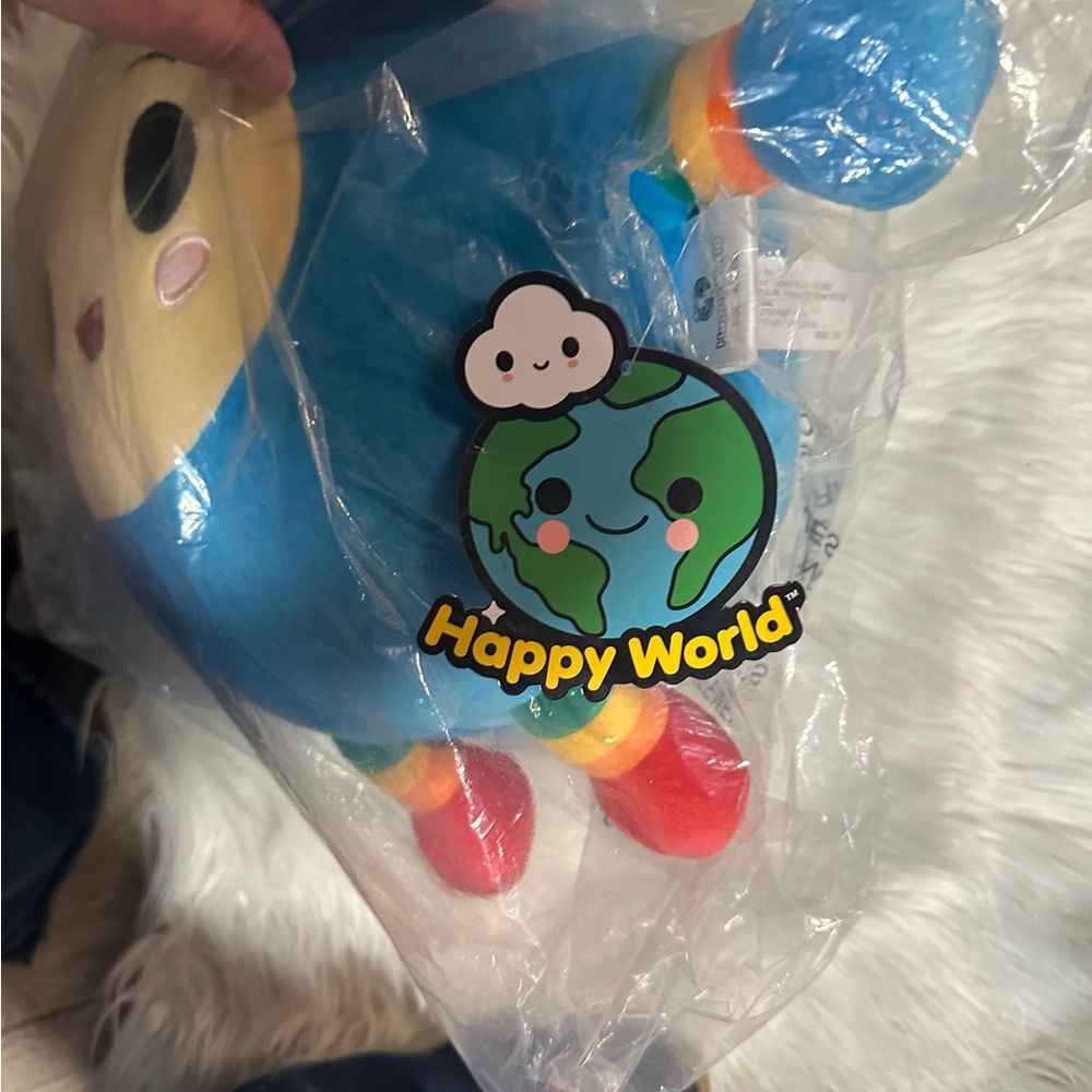 Happy World - Picture 3 of 3